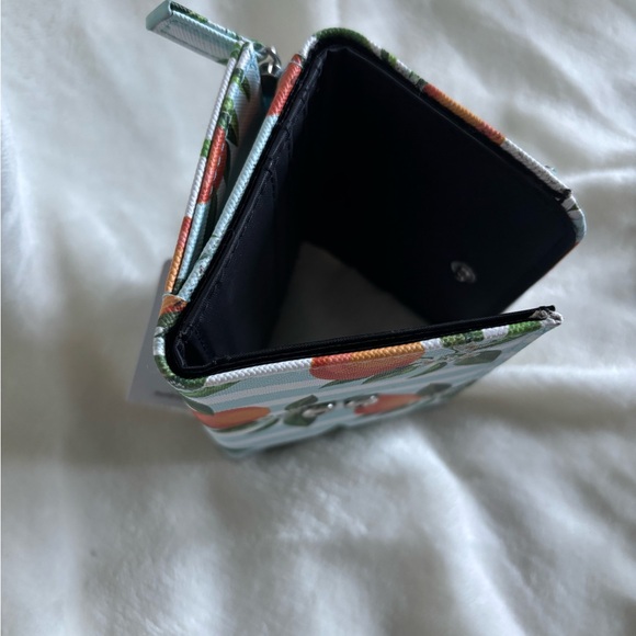 Mundi Orange and Green Wallet with Orange Design - Picture 4 of 5